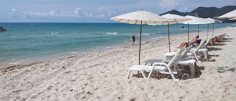 Vlak bij het strand, wit zand