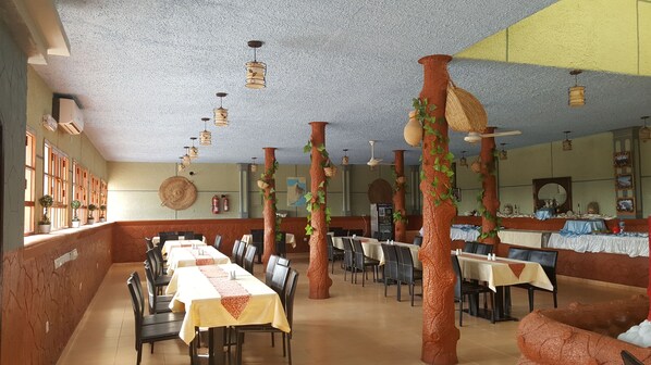 Restaurant - Sunrise Resort Jebel Sham Mountain (Al Hamra)
