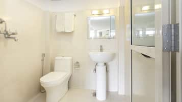 Premium Room, 2 Single Beds | Bathroom | Shower, free toiletries, slippers, towels