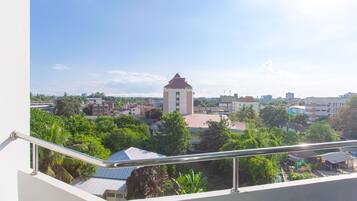 Premier Room (Twin Bed) | ลานระเบียง/นอกชาน