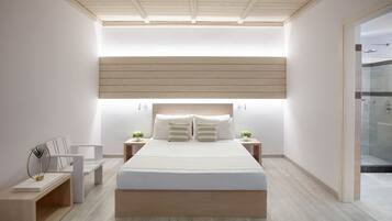 Premium bedding, in-room safe, blackout drapes, free WiFi