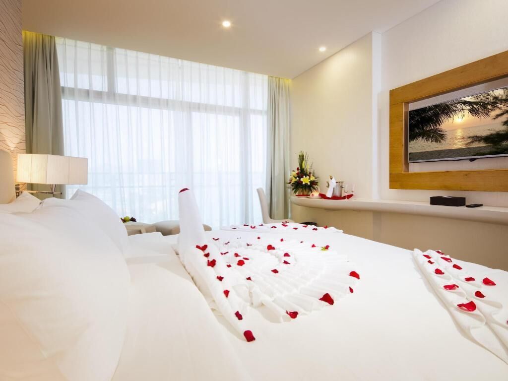 Minibar, safe på rommet, skrivebord og skrivebord for bærbar PC