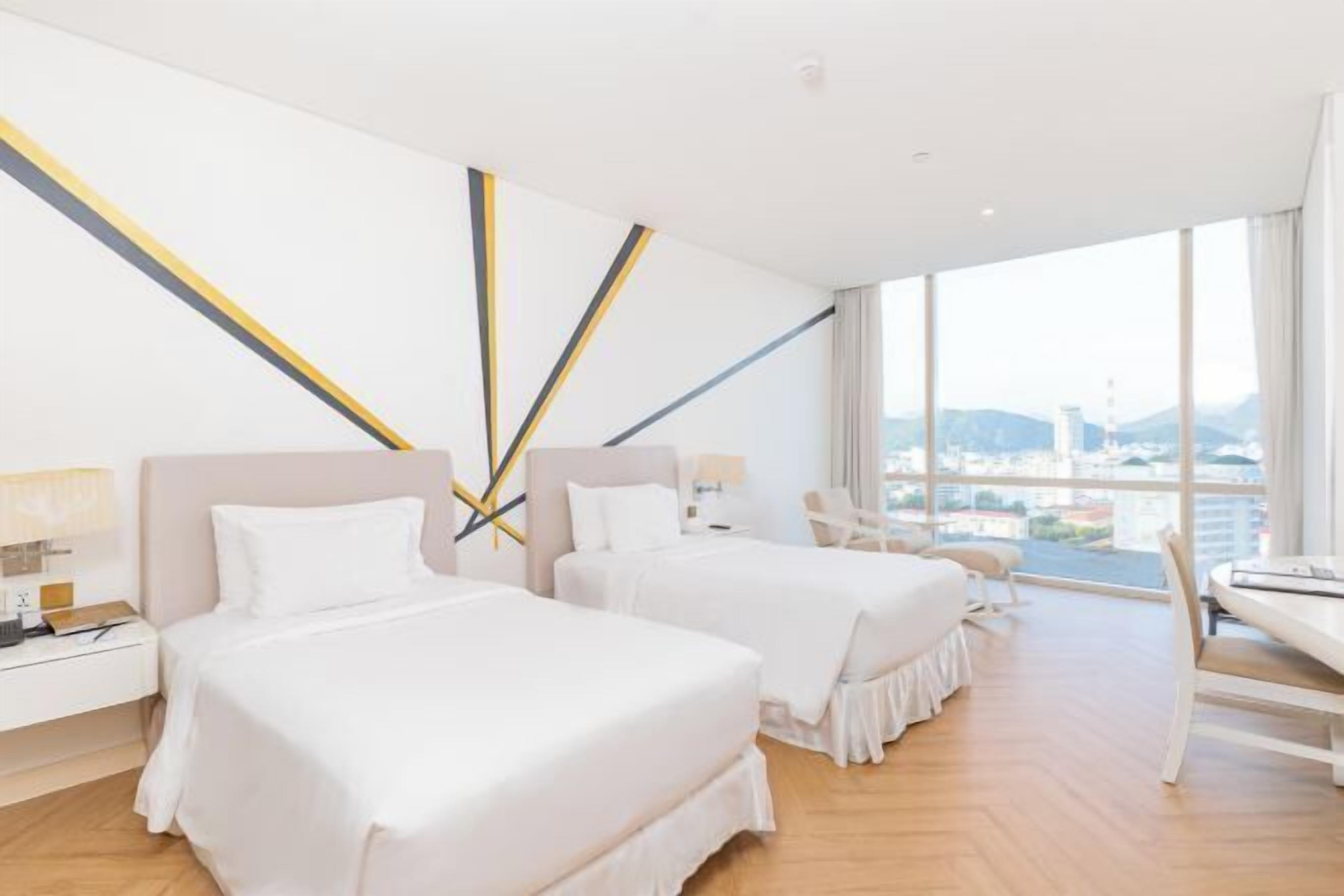 Minibar, in-room safe, desk, laptop workspace