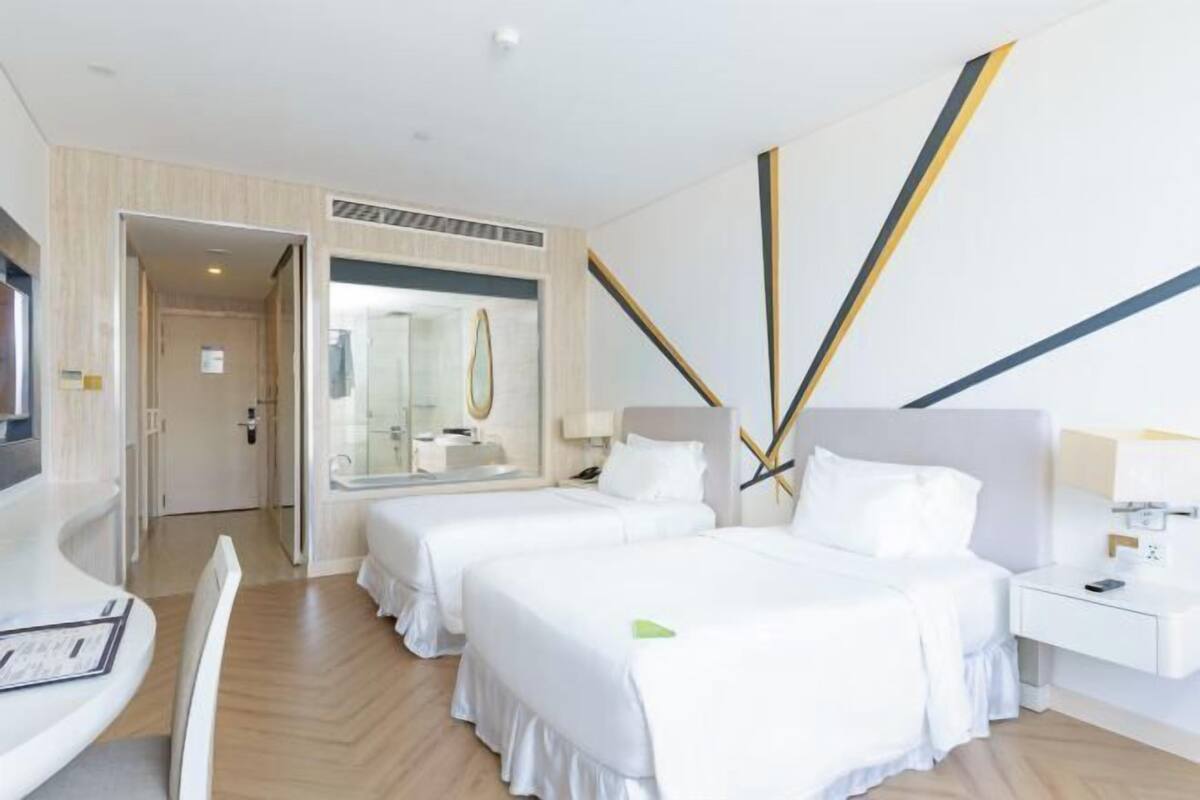 Minibar, in-room safe, desk, laptop workspace