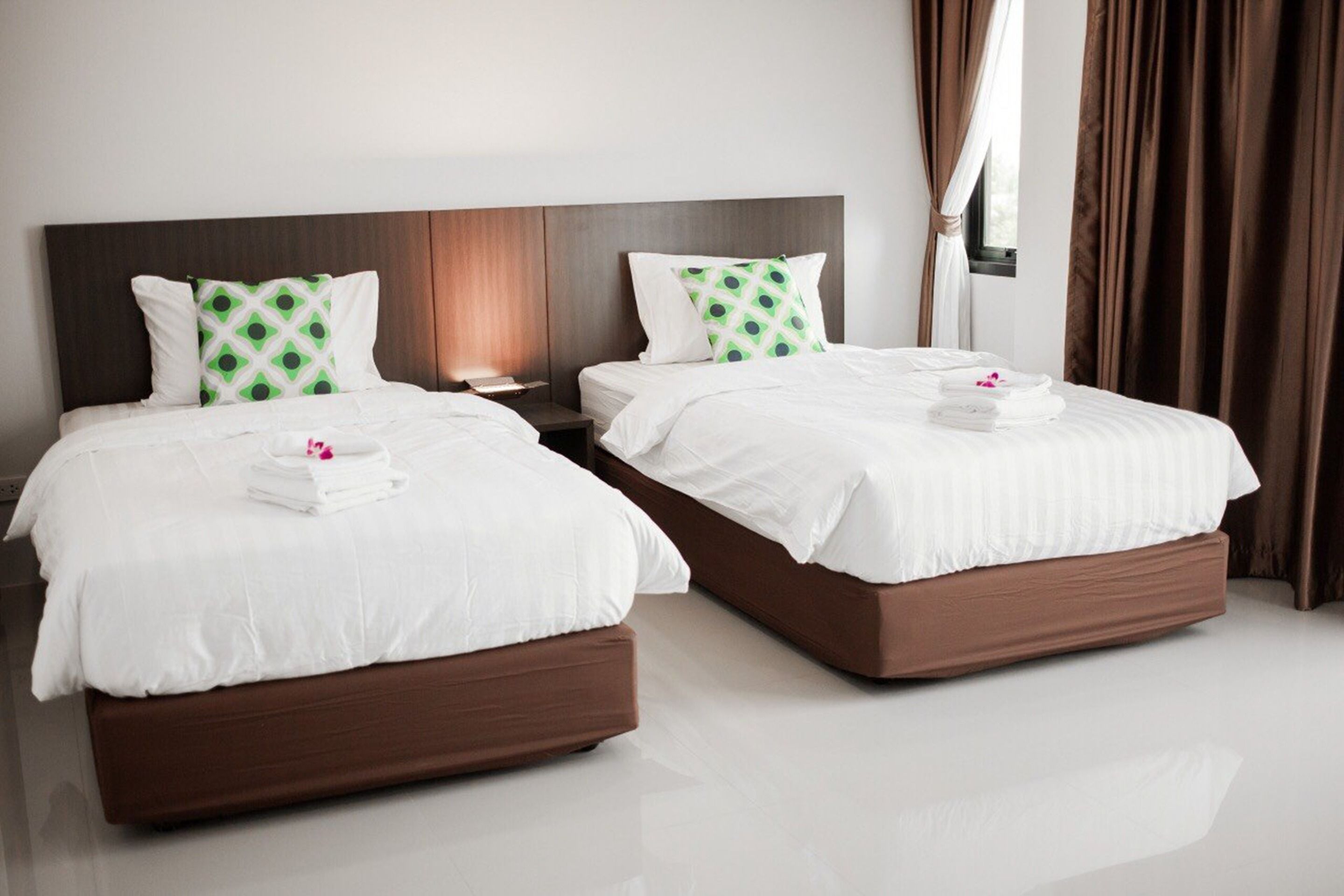 standard twin room | desk, blackout curtains, free wifi