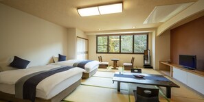 Desk, laptop workspace, iron/ironing board, free WiFi - Aizu Kitakata Atsushioonsen YAMAGATAYA (Kitakata)