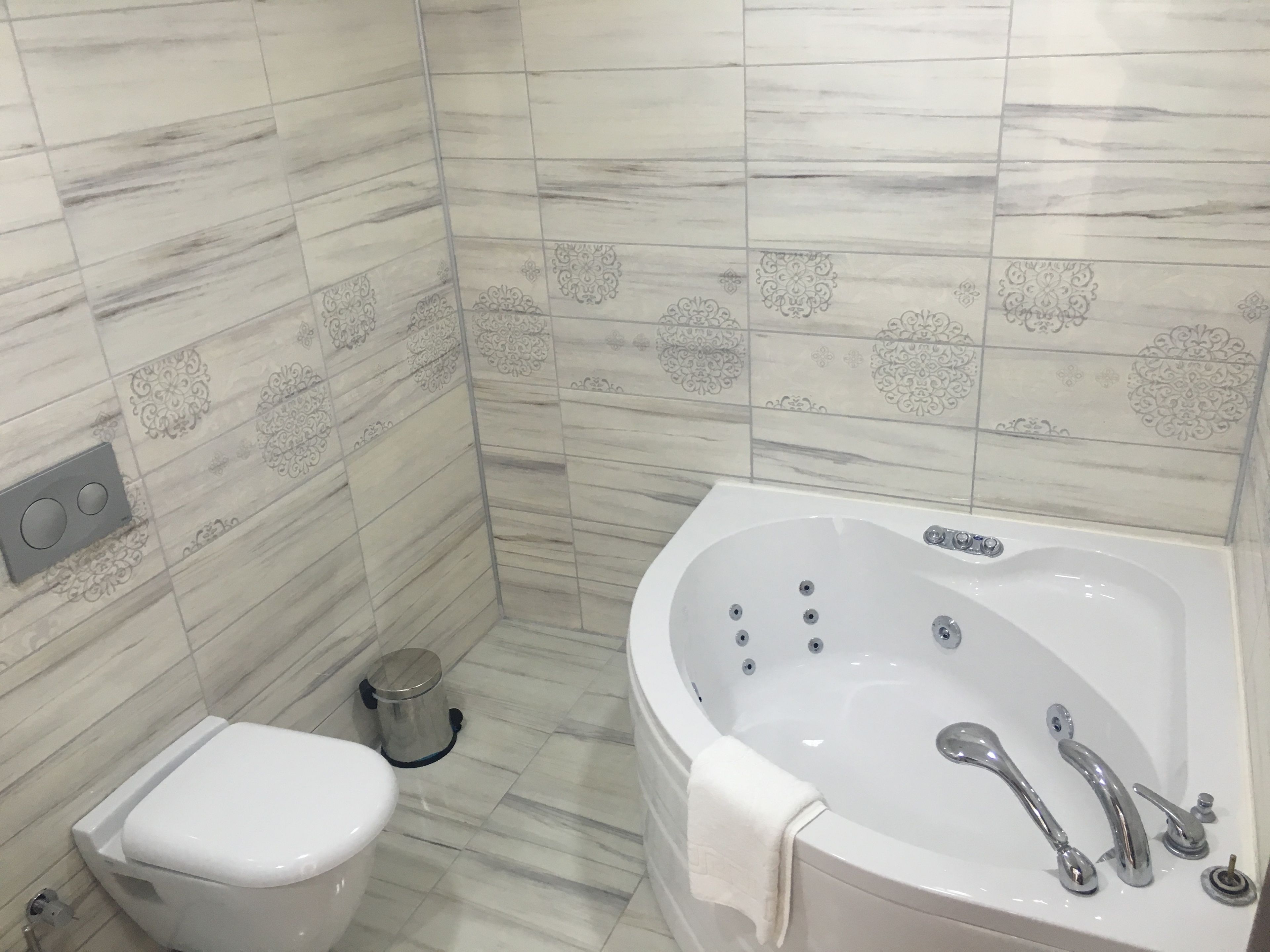 executive suite | 2 bedrooms, premium bedding, minibar, in-room safe