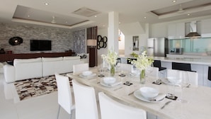 Villa de lujo, 3 habitaciones, vista al mar | Servicio a la habitación