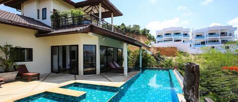 Outdoor pool, an infinity pool
