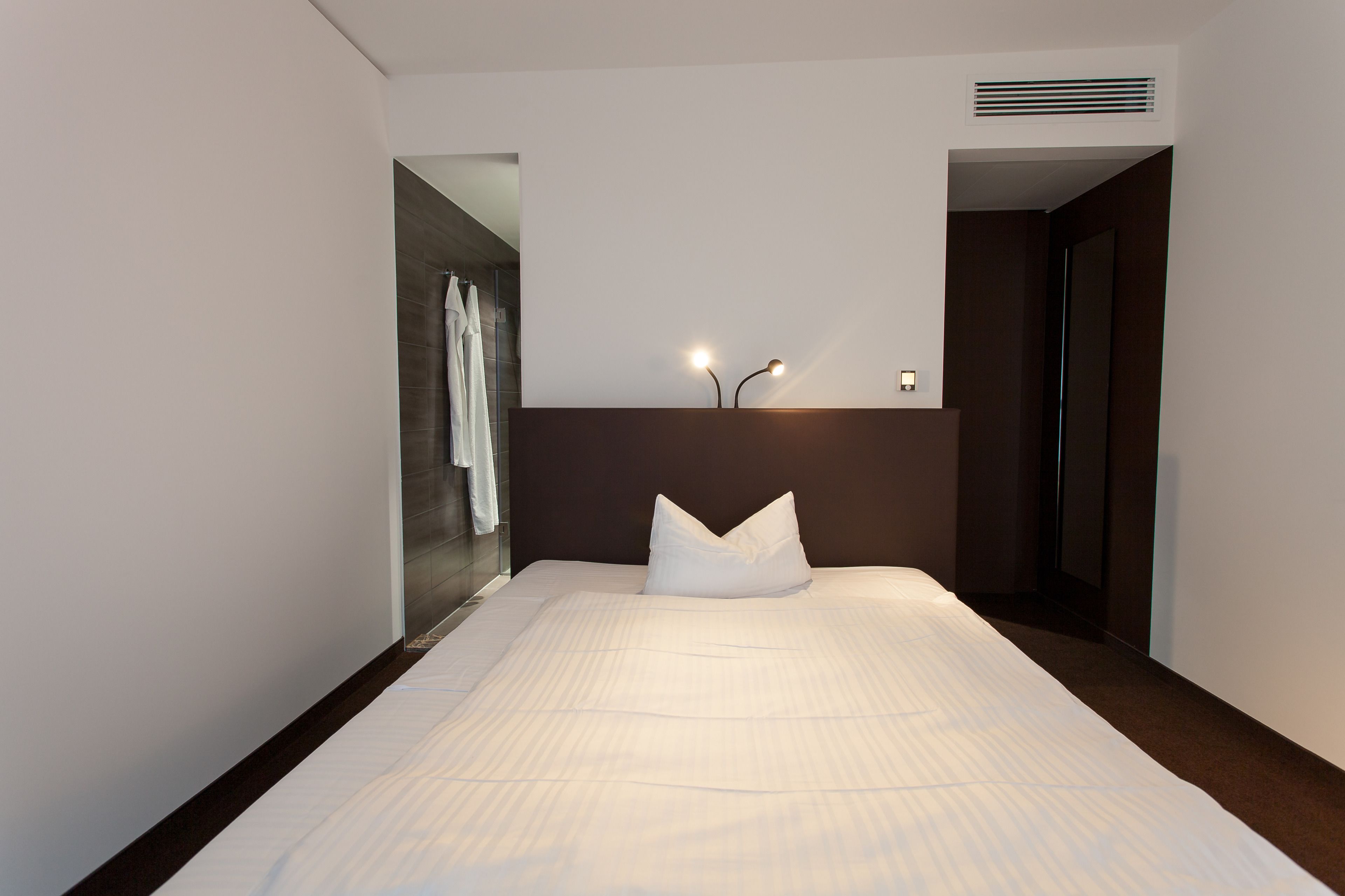 standard room | desk, blackout curtains, soundproofing, free wifi