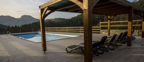 Outdoor pool, pool loungers