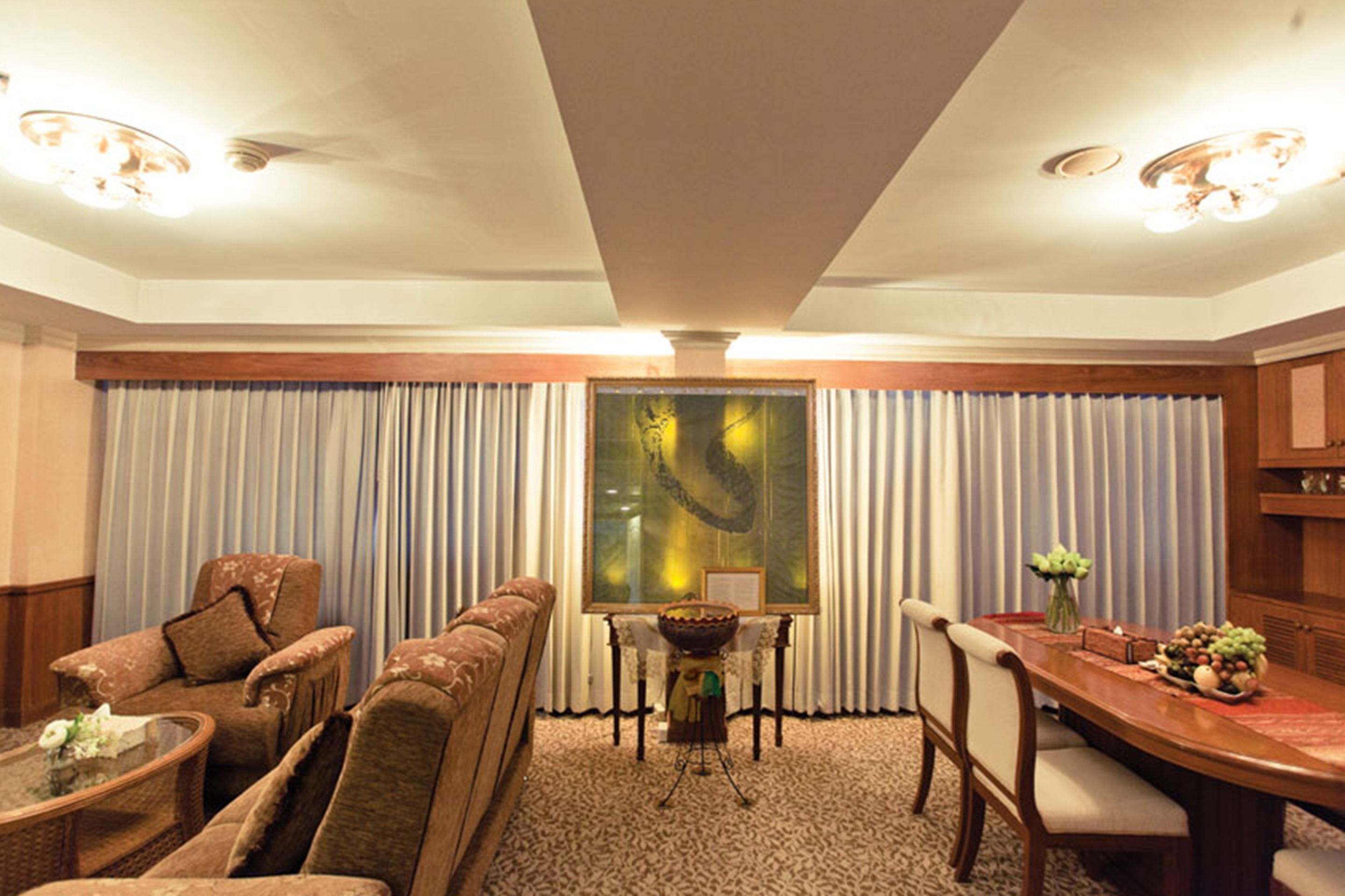 42-inch lcd tv with cable channels, tv