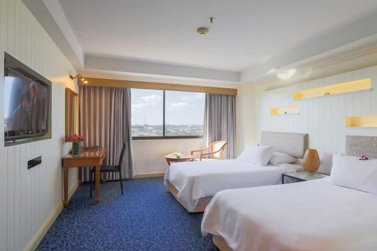 Minibar, in-room safe, desk, blackout curtains