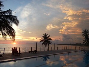 Outdoor pool - New Ocean Hill Hotel (Hikkaduwa)