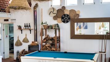 Snack bar