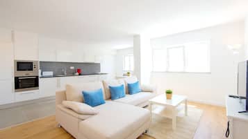 Superior Apartment, 2 Bedrooms, Sauna | Living room | LCD TV