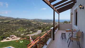 2 outdoor pools, pool umbrellas, pool loungers