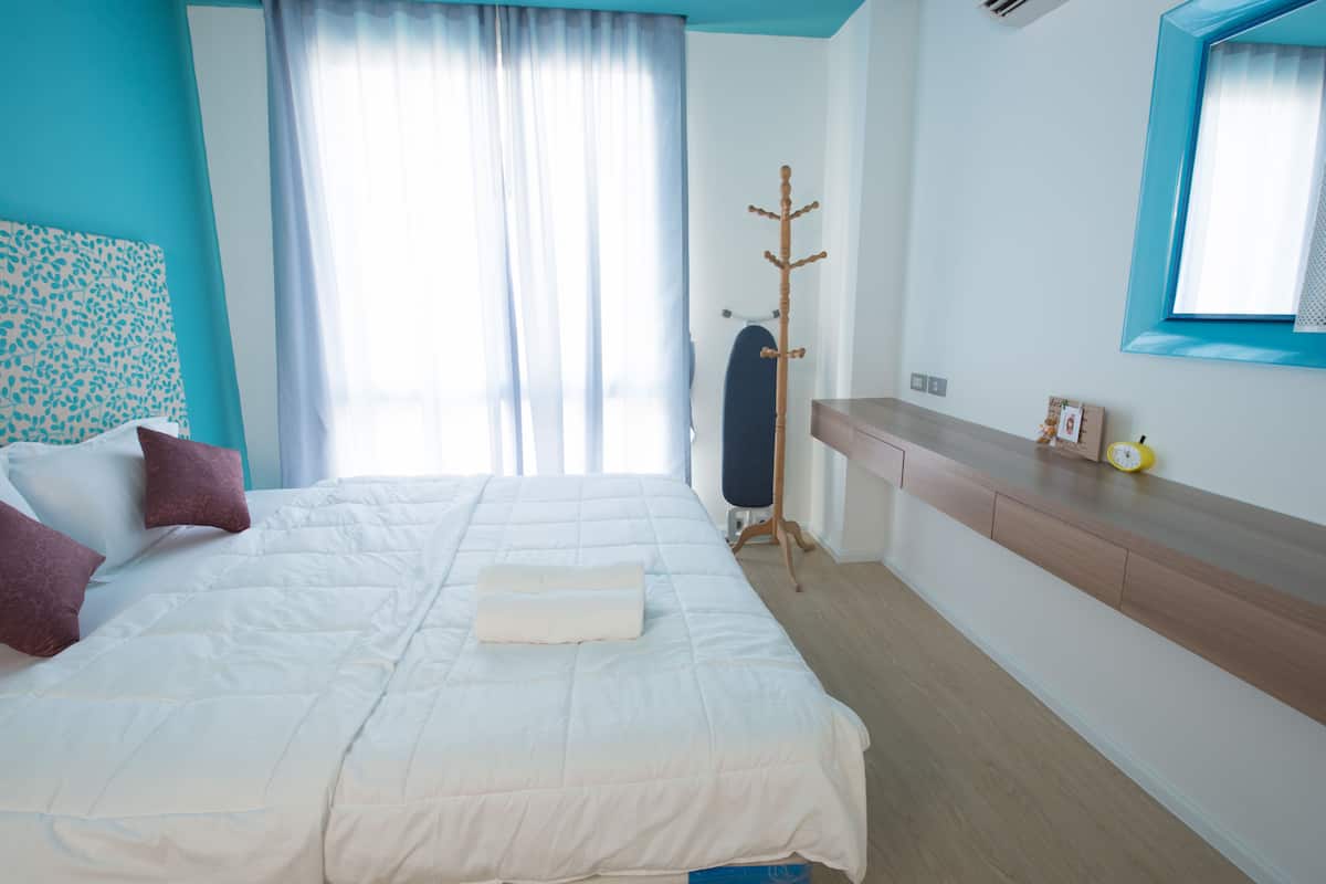 Desk, iron/ironing board, free WiFi
