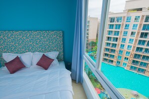 Desk, iron/ironing board, free WiFi - Atlantis Pattaya High Service (Pattaya)