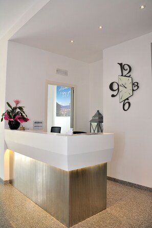 Front of property - Park Hotel Eden (Nago-Torbole)