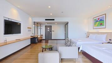 Superior Family Room (City View) | Blackout curtains, free cots/infant beds, rollaway beds, free WiFi