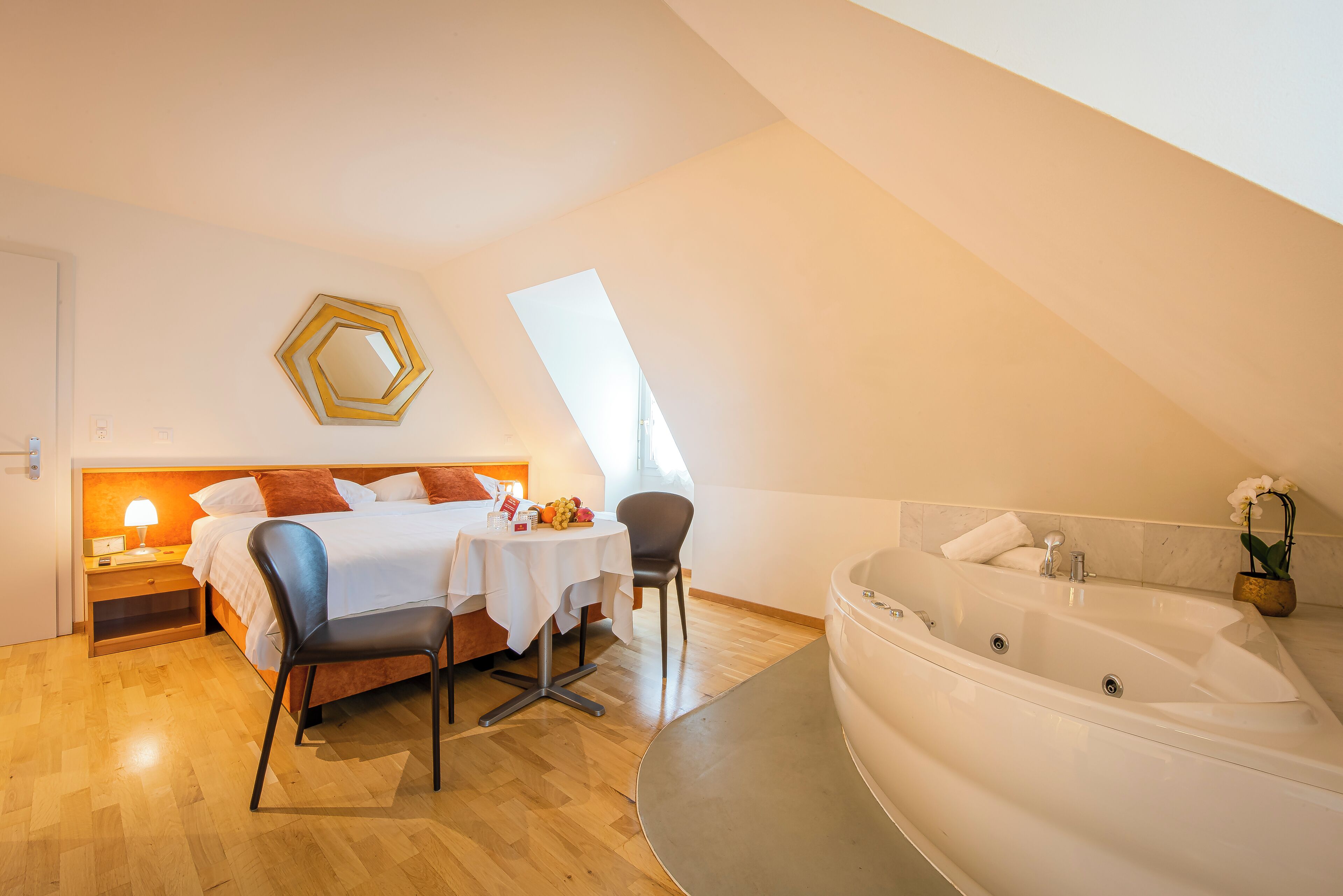 デラックス ダブルルーム | 1 室のベッドルーム、低刺激性寝具、セーフティボックス (室内)、デスク