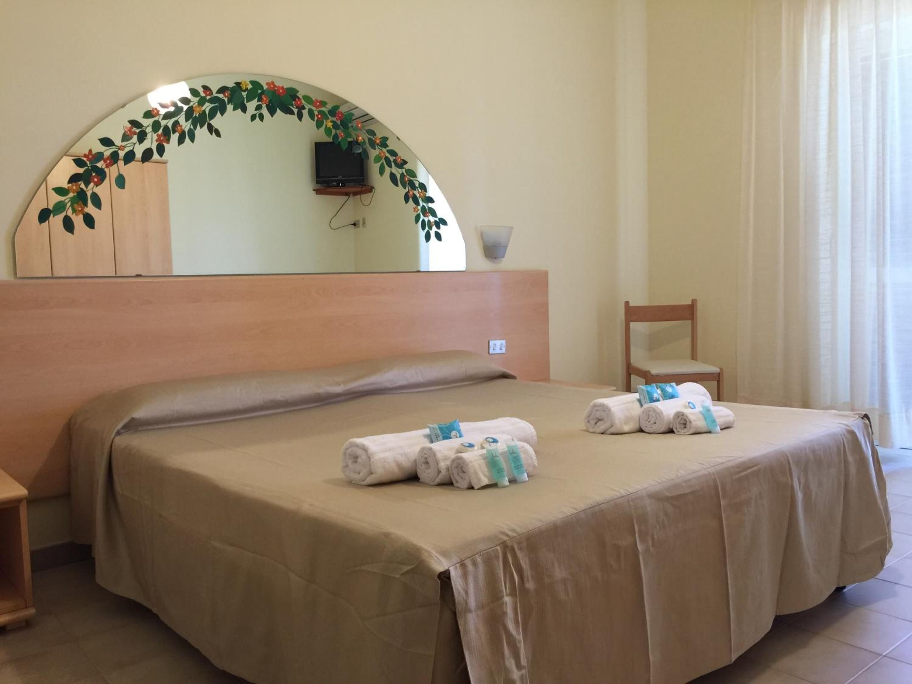 in-room safe, free wifi, bed sheets