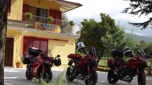Front of property - B&B IL Pizzagiallo (Massa Martana)
