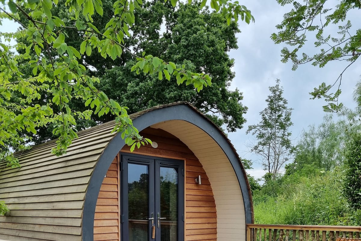 Superior Cabin, Non Smoking, Garden View | Premium bedding, pillowtop beds, iron/ironing board, WiFi (free)