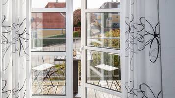 Habitación triple estándar, baño privado (Skråvej 10) | Terraza o patio