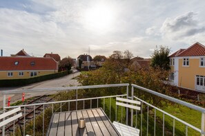 标准三人房, 私人浴室 (Skråvej 10) | 阳台景观