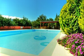 Seasonal outdoor pool