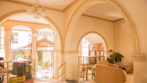 Reception - Hostal España (Sucre)