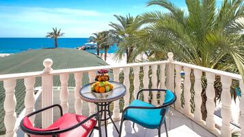 Standard Single Room | Minibar, in-room safe, desk, soundproofing