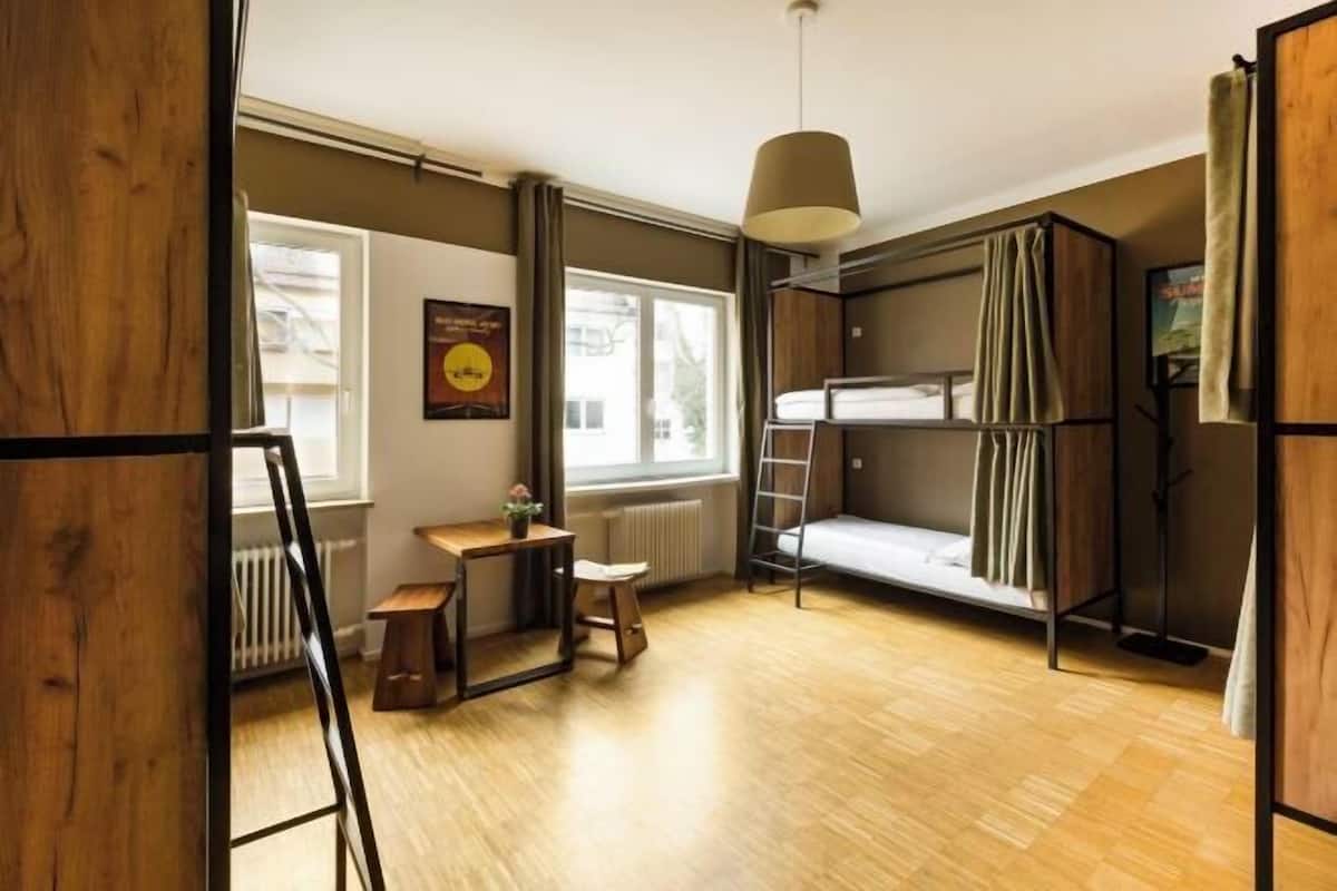 1 habitación, wifi gratis y ropa de cama