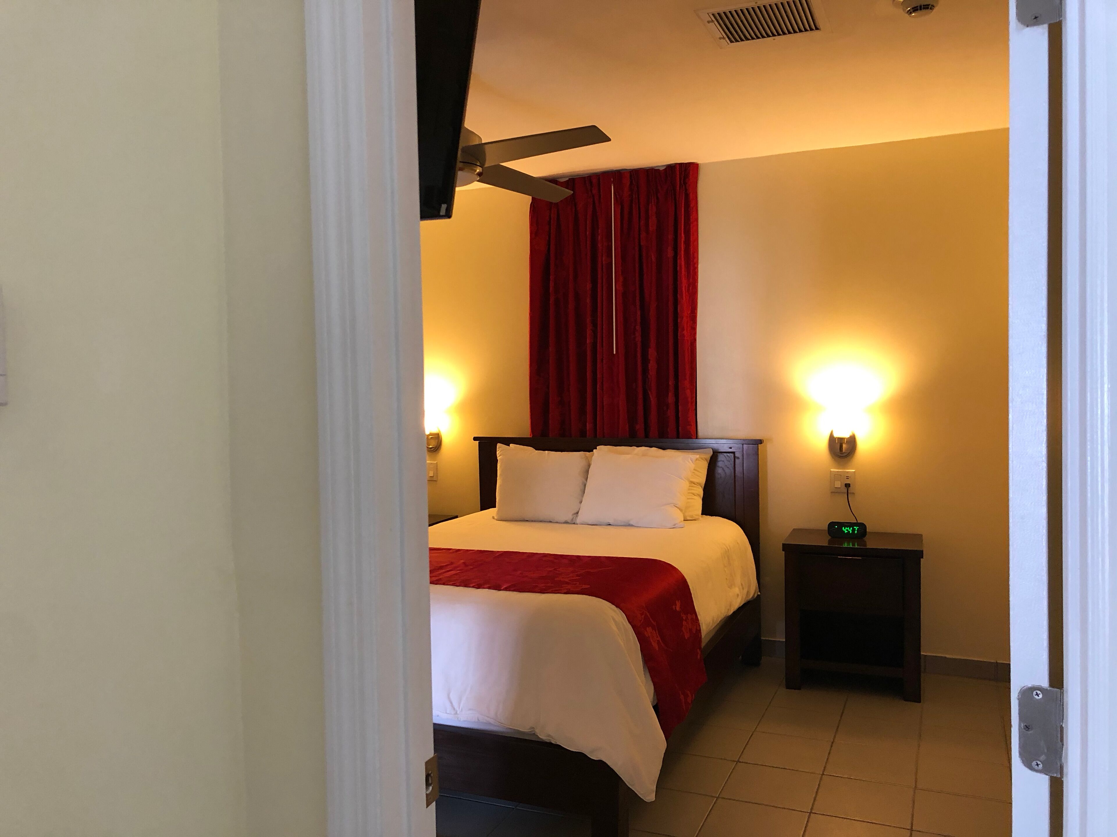 in-room safe, desk, laptop workspace, blackout curtains