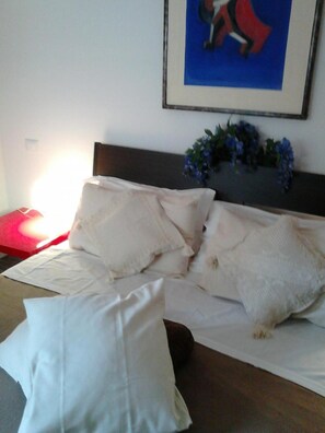 Desk, laptop workspace, free WiFi, bed sheets - Le Ciel d'Orphèe (Pisa)