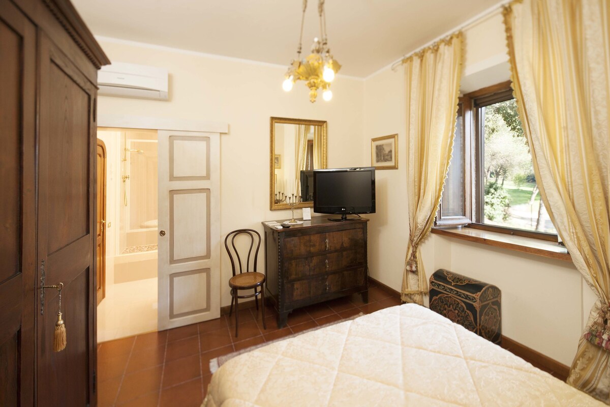 Superior Double Room | Premium bedding, free WiFi, bed sheets