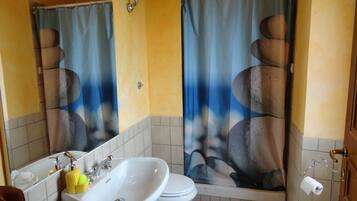 Studio, 1 Bedroom (Tramonto) | Bathroom