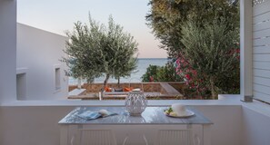 Junior Studio Suite, Partial Sea View | Balcony