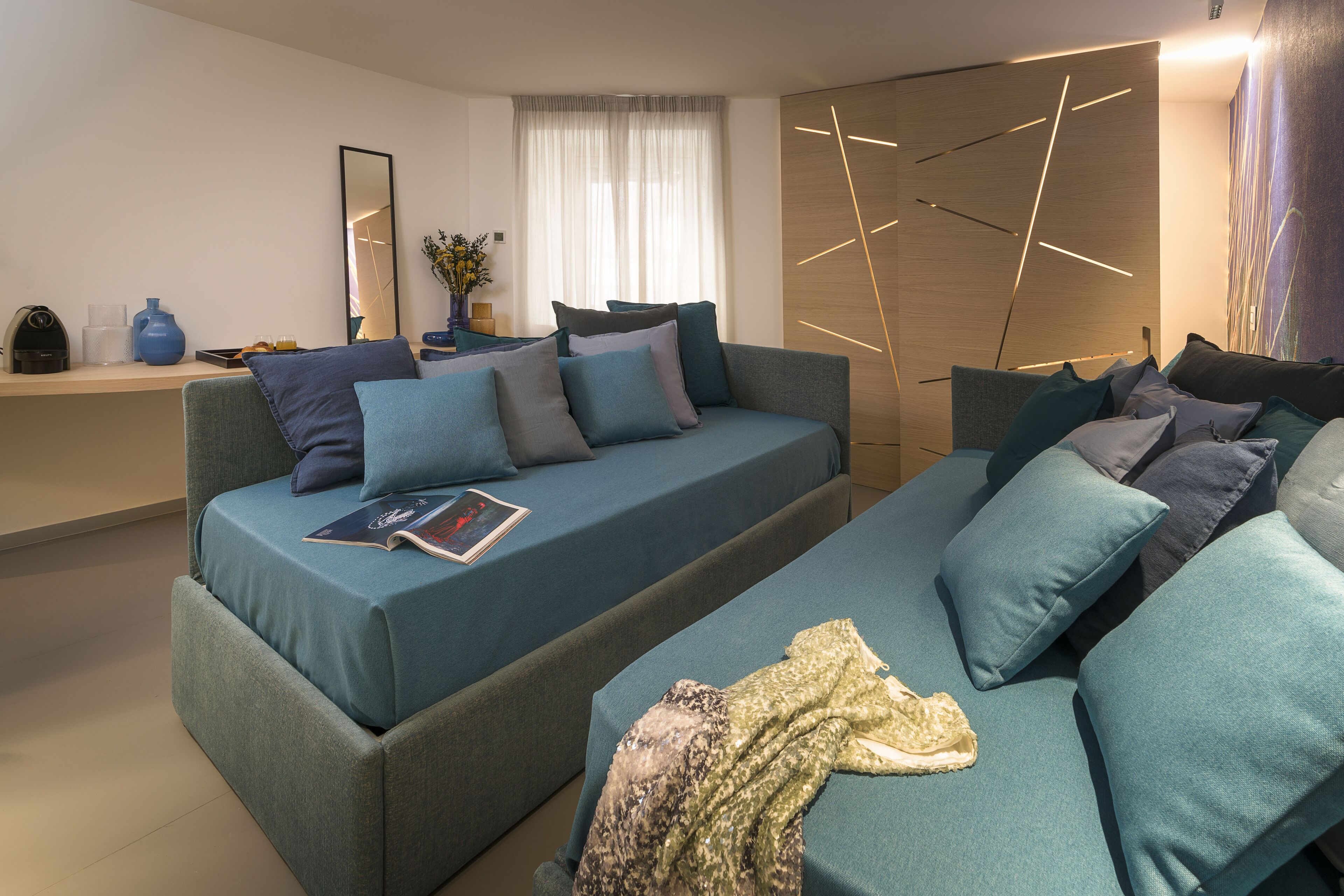 spa suite | living area | flat-screen tv