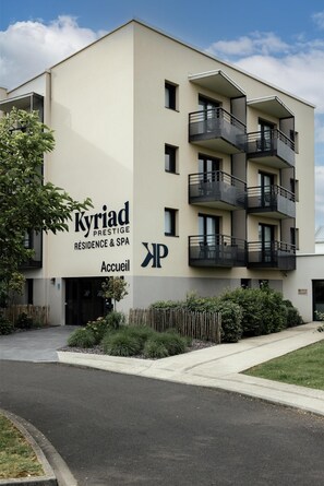 Exterior - Kyriad Prestige Residence & Spa Cabourg - Dives-sur-Mer (Dives-sur-Mer)