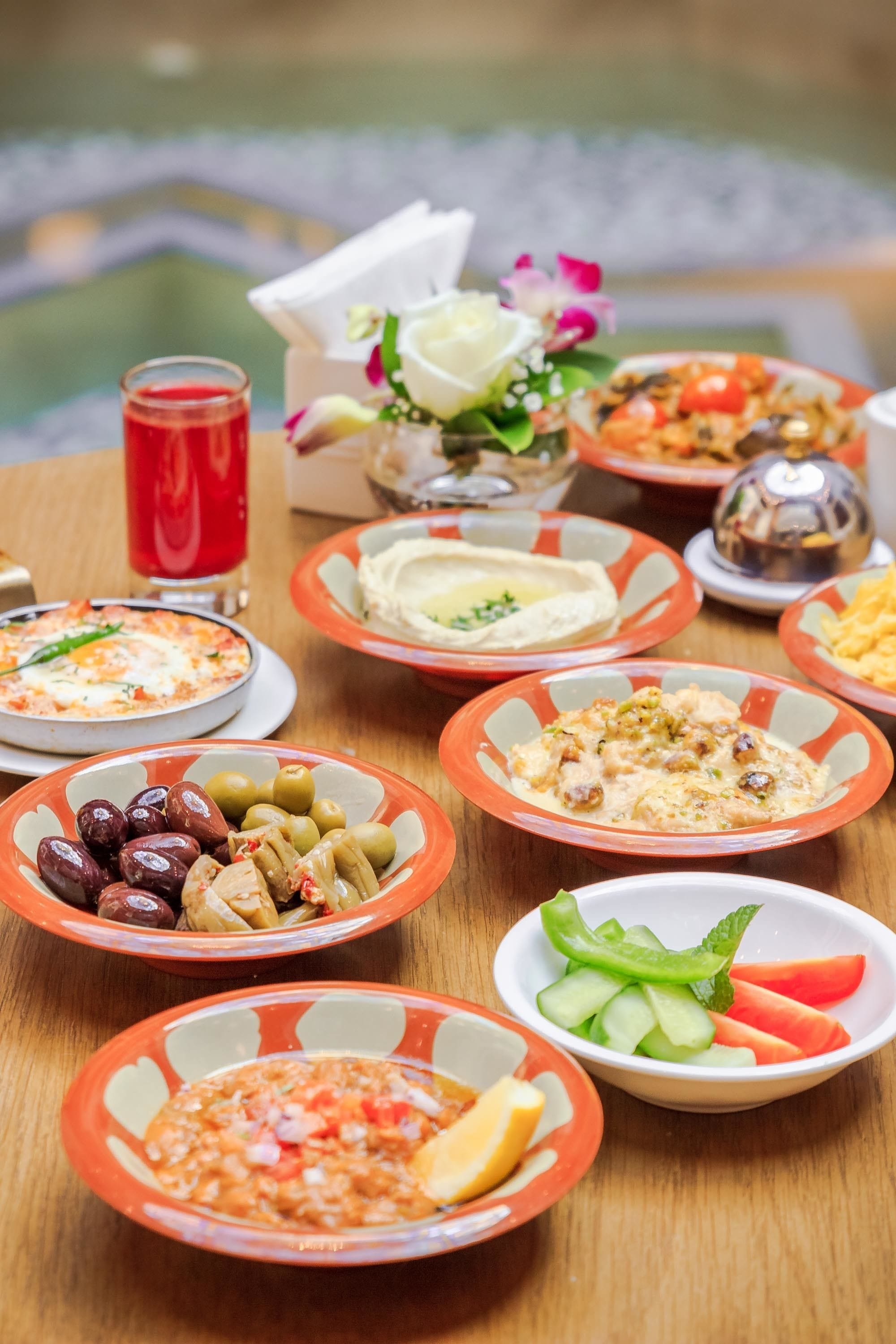 daily buffet breakfast (qar 100 per person)