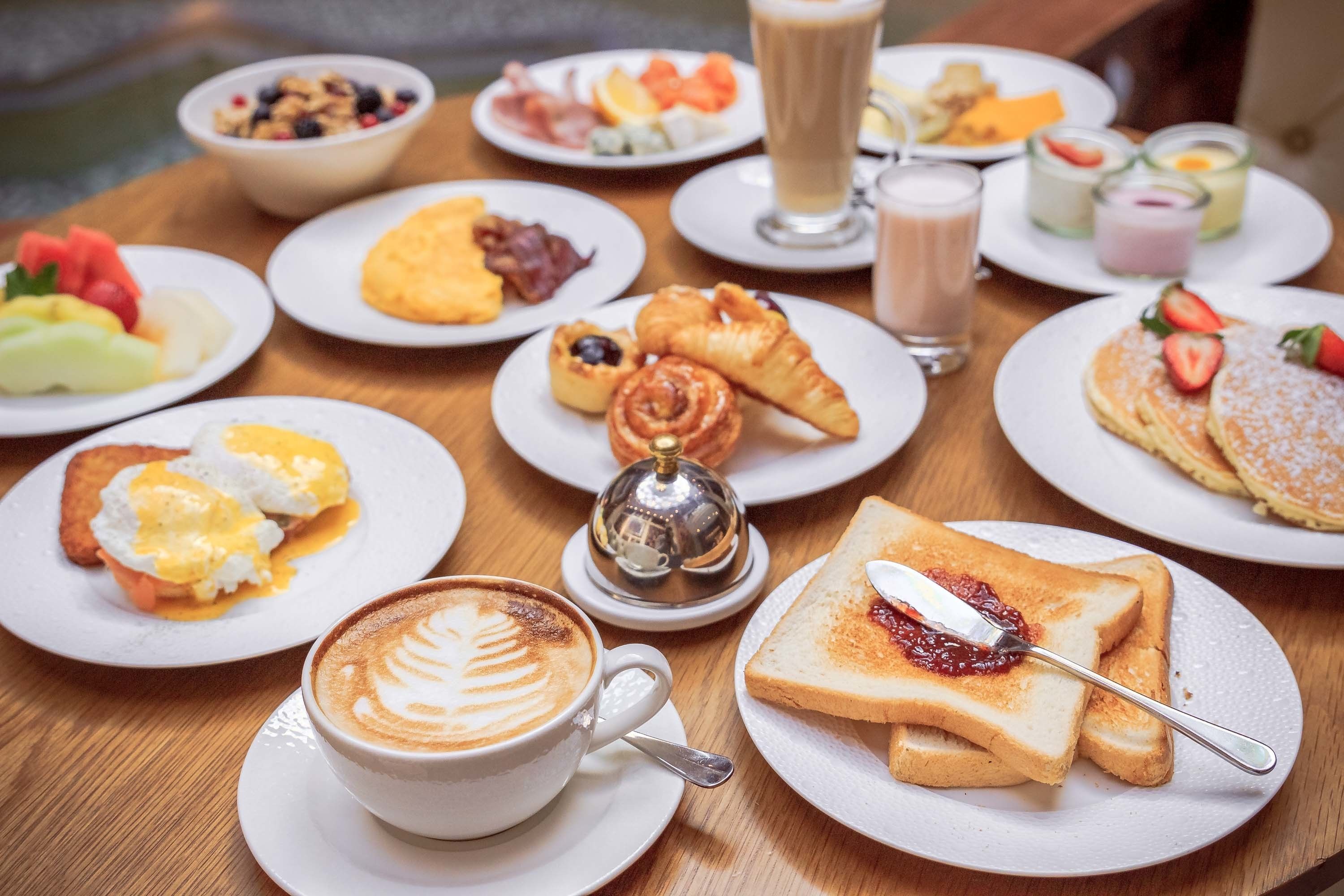 daily buffet breakfast (qar 100 per person)