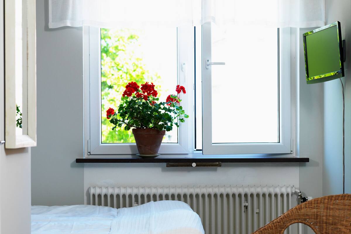 Habitación doble estándar, baño privado | Cunas, camas extra, wifi gratis y ropa de cama