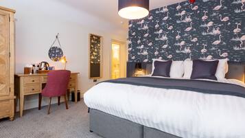 Double Room - Category 'Really Good' | Individually decorated, desk, iron/ironing board, free WiFi