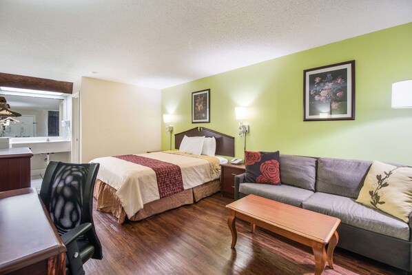 مكتب وستائر تعتيم ومكواة/لوح كي وواي فاي مجانًا