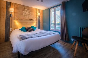 Comfort Double Room | Desk, soundproofing, free WiFi, bed sheets