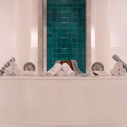 Sauna, steam room, Turkish bath, body treatments, body wraps
