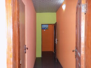 Lobby sitting area - Posh Apartments Self Catering (Lagos)